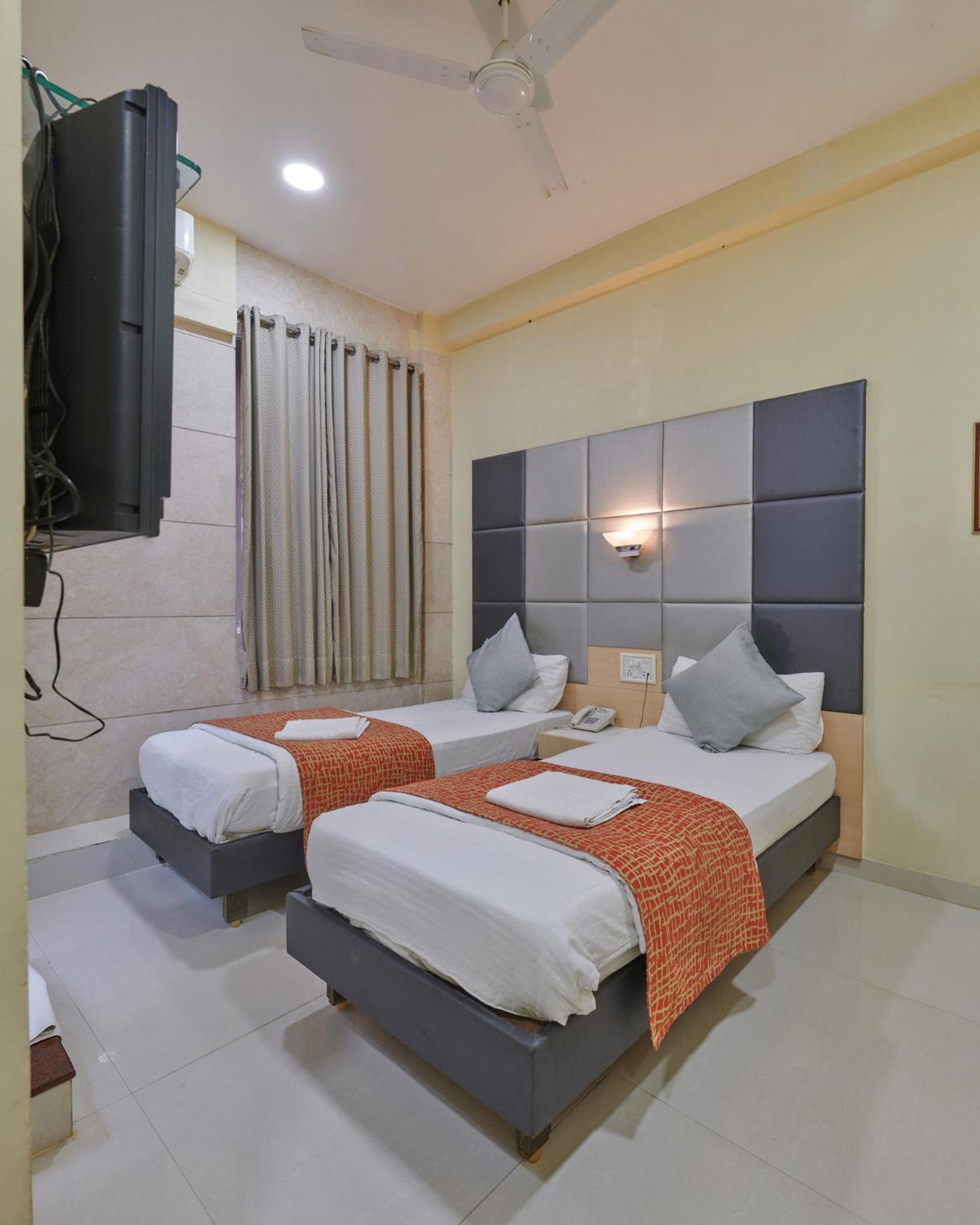 Bentley Hotel Marine Drive Mumbai Eksteriør bilde