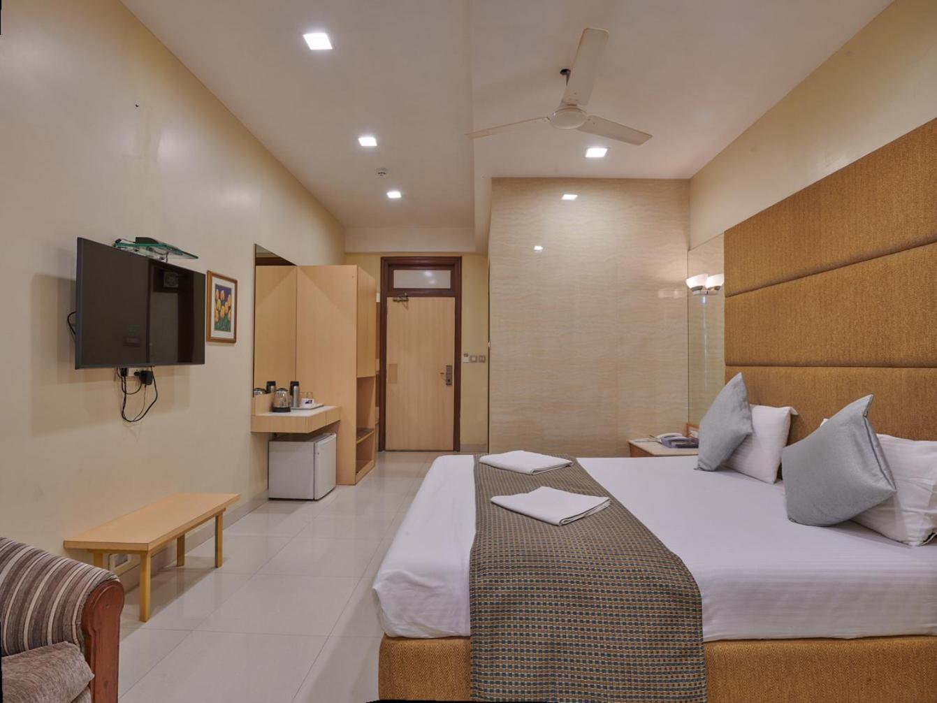 Bentley Hotel Marine Drive Mumbai Eksteriør bilde